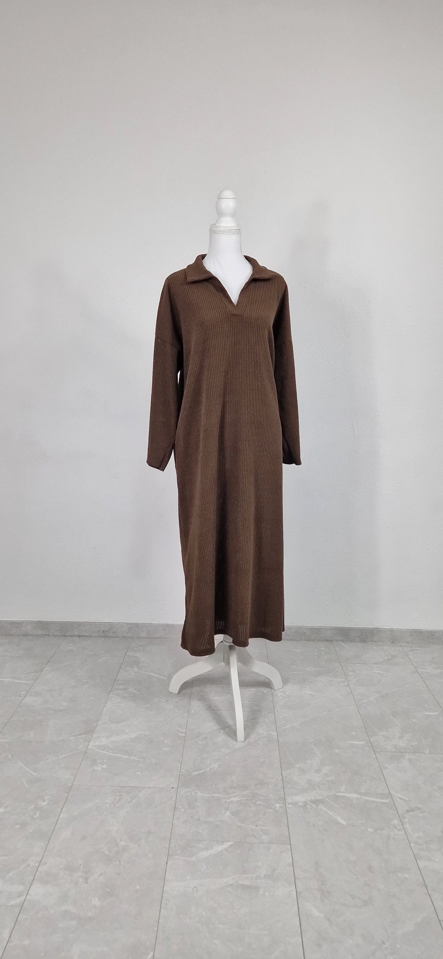 Cord Kleid mit Kragen