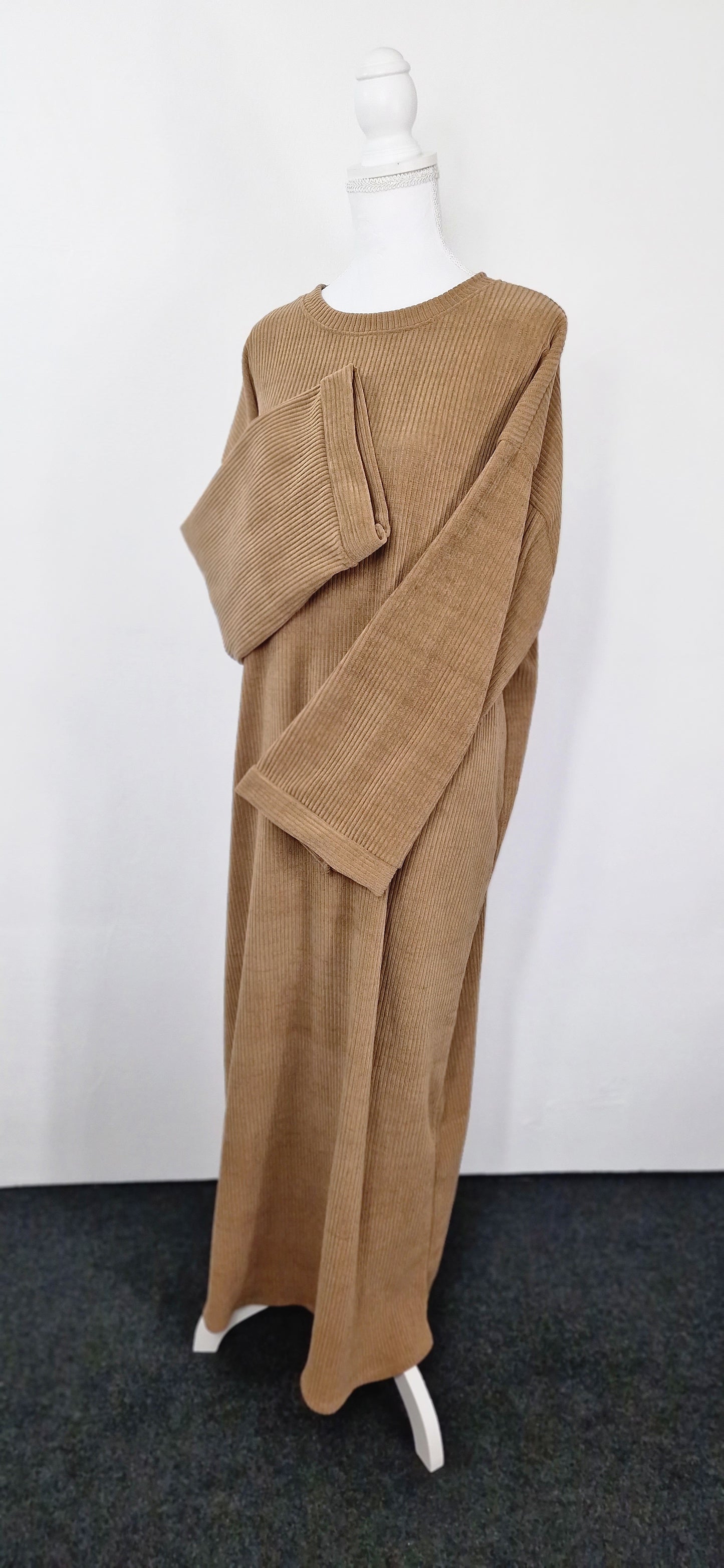 Cord Kleid