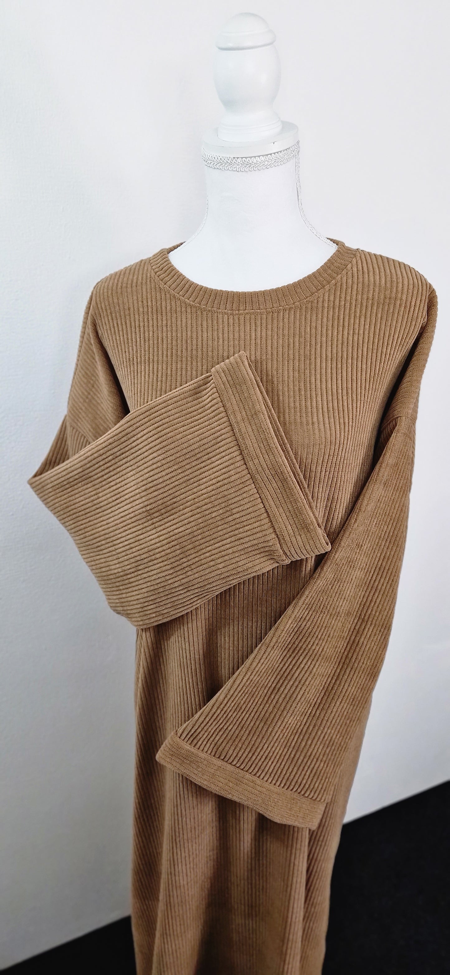 Cord Kleid