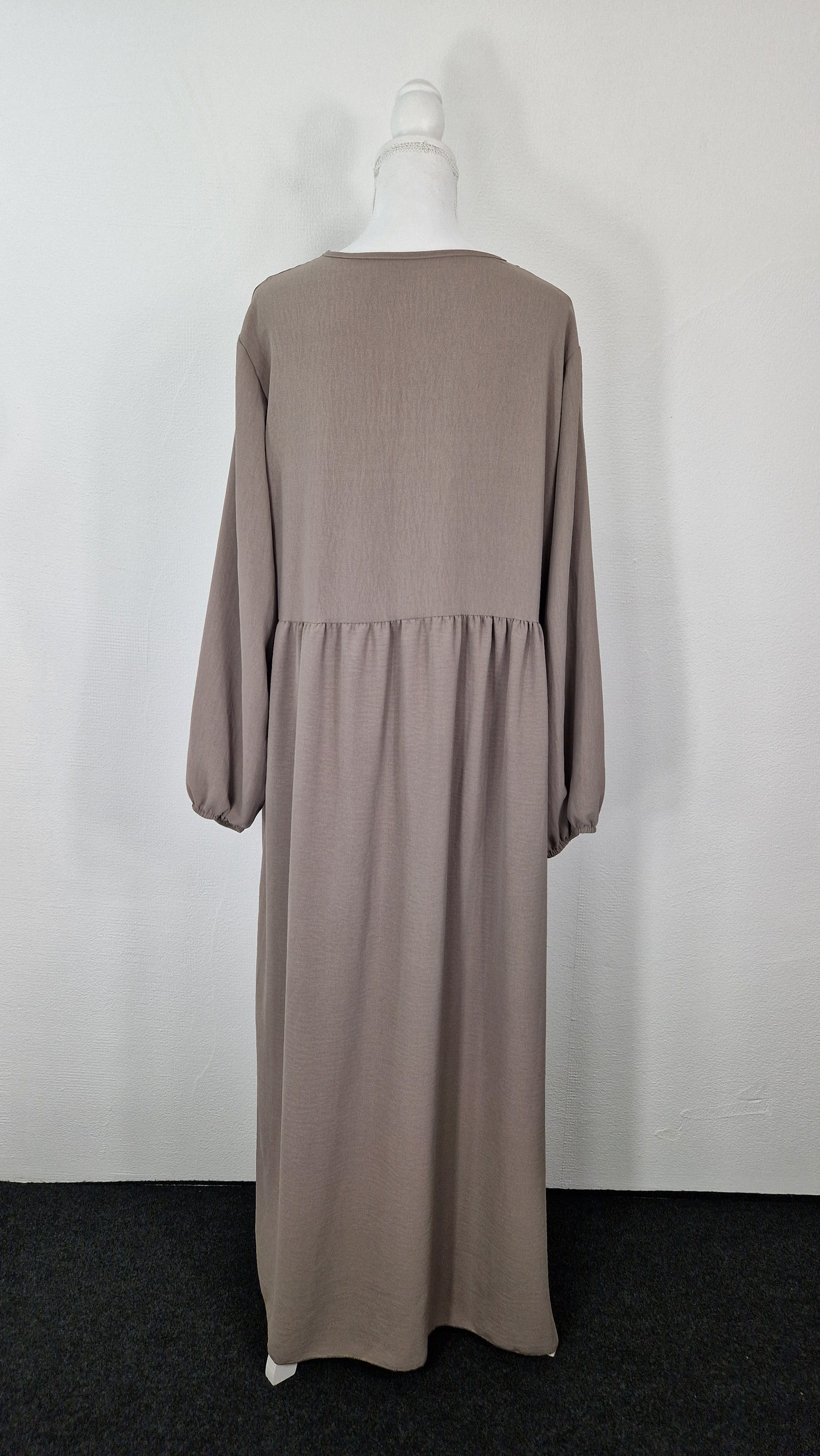 Abaya mit Rüschen - Taupe